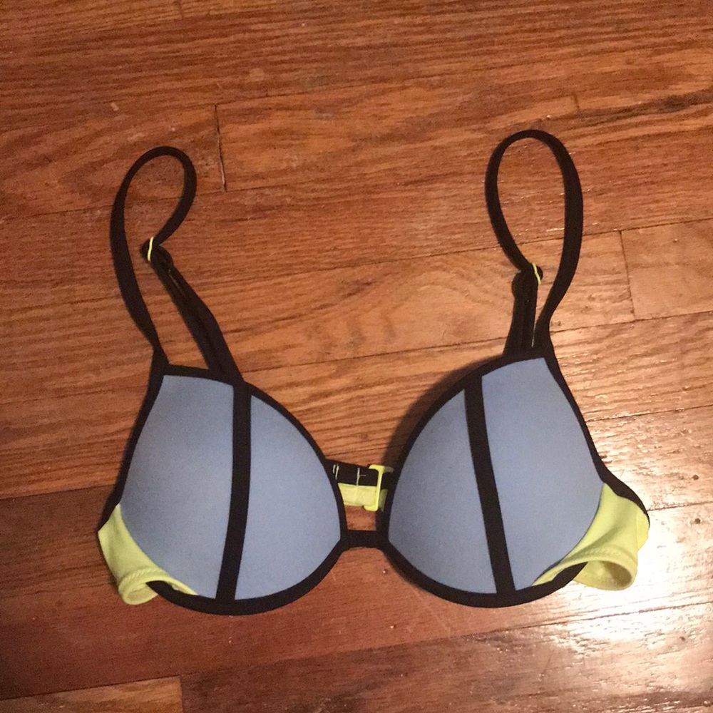 Victoria’s Secret Push-up bikini top